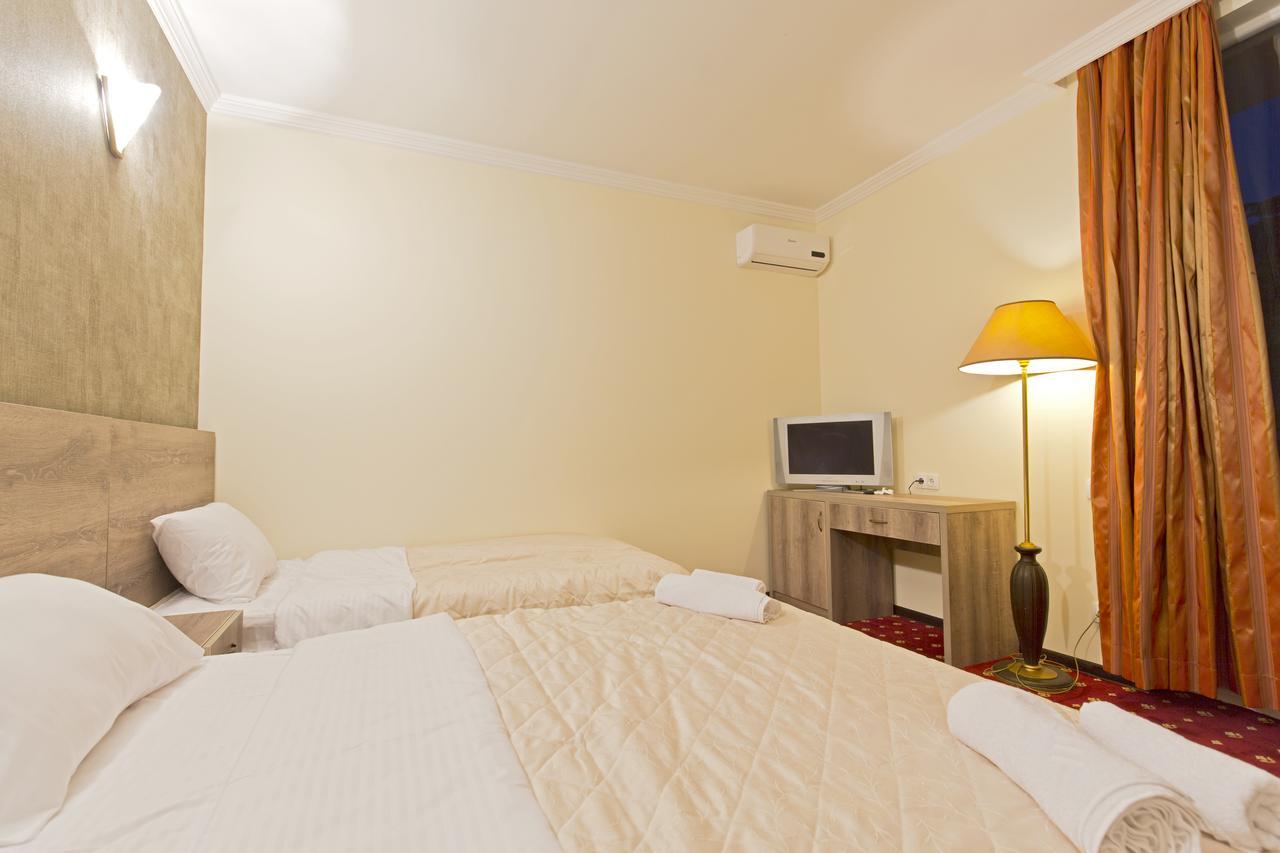 Orange Hotel Gonio Esterno foto